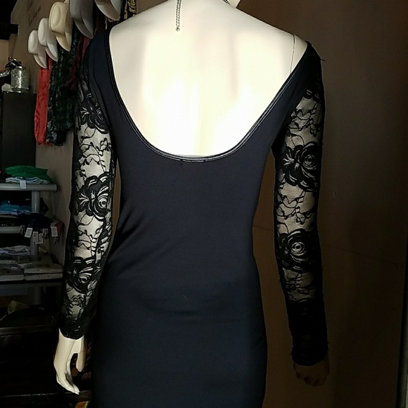 Dress - Picture 2 of 4